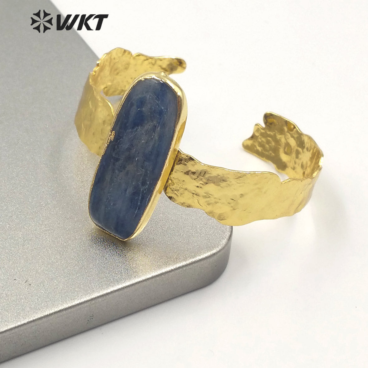 WT-B541 Classic Natural Blue Kyanite Bangle With Real Gold Plated Elegant Charm Jewelry Blue Kyanite Cuff Bangle