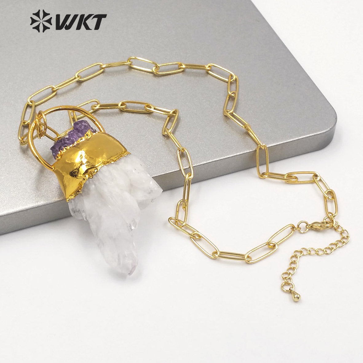 WT-N1275 Unique New Design Popular Natural Cluster Quartz Necklace With Amethyst Decorative Fashion Gold White Crystal Necklace