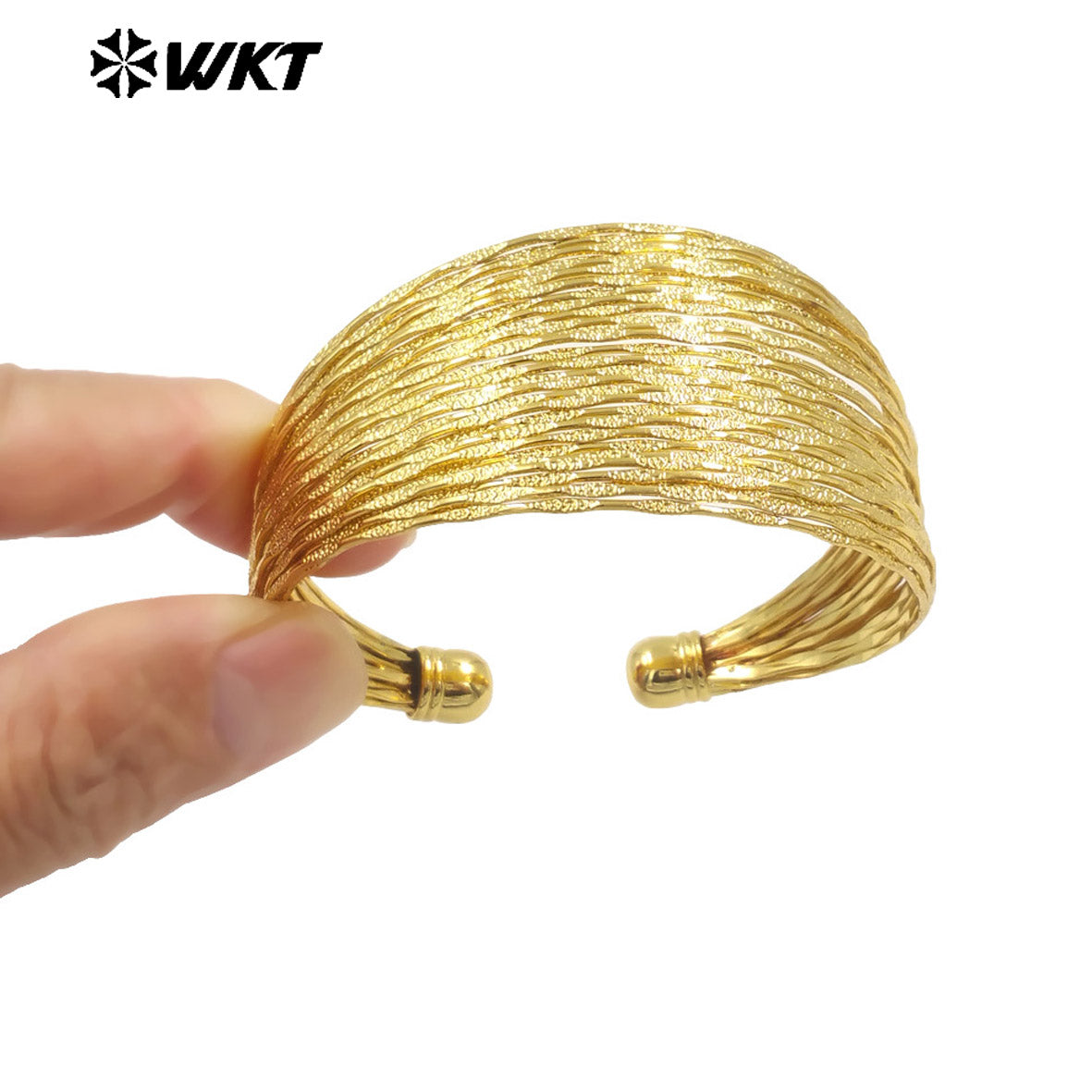 WT-B677 Wholesale Popular Simple 18K Gold Plated Natural Brass Fine Lines Wide Adjustable Bracelet for Urban Women Daily Match