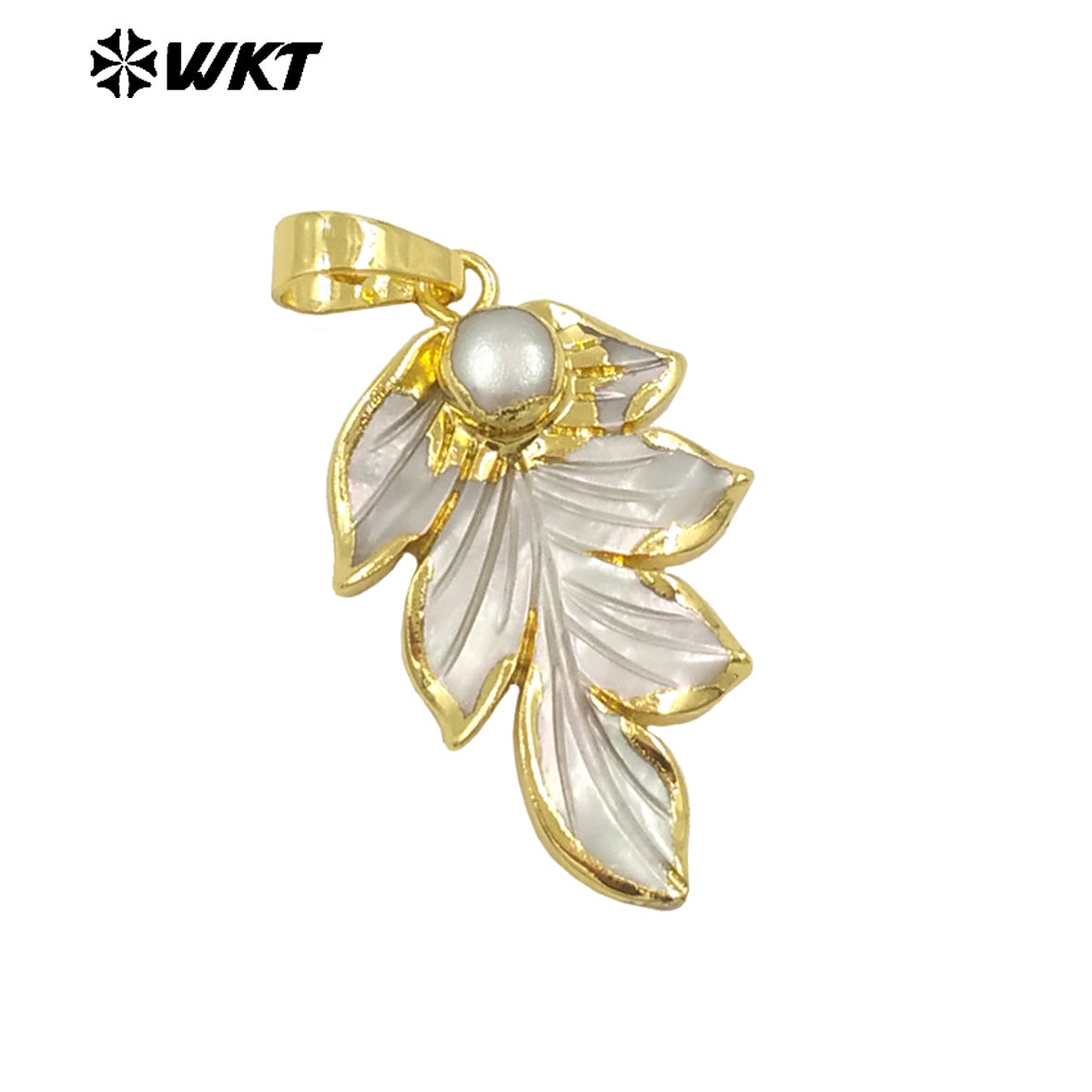 WT-JP385 Wholesale New Innovations Unisex 18K Gold Plated Mother of Pearl Leaf Pendant for Necklace Jewelry Accessory