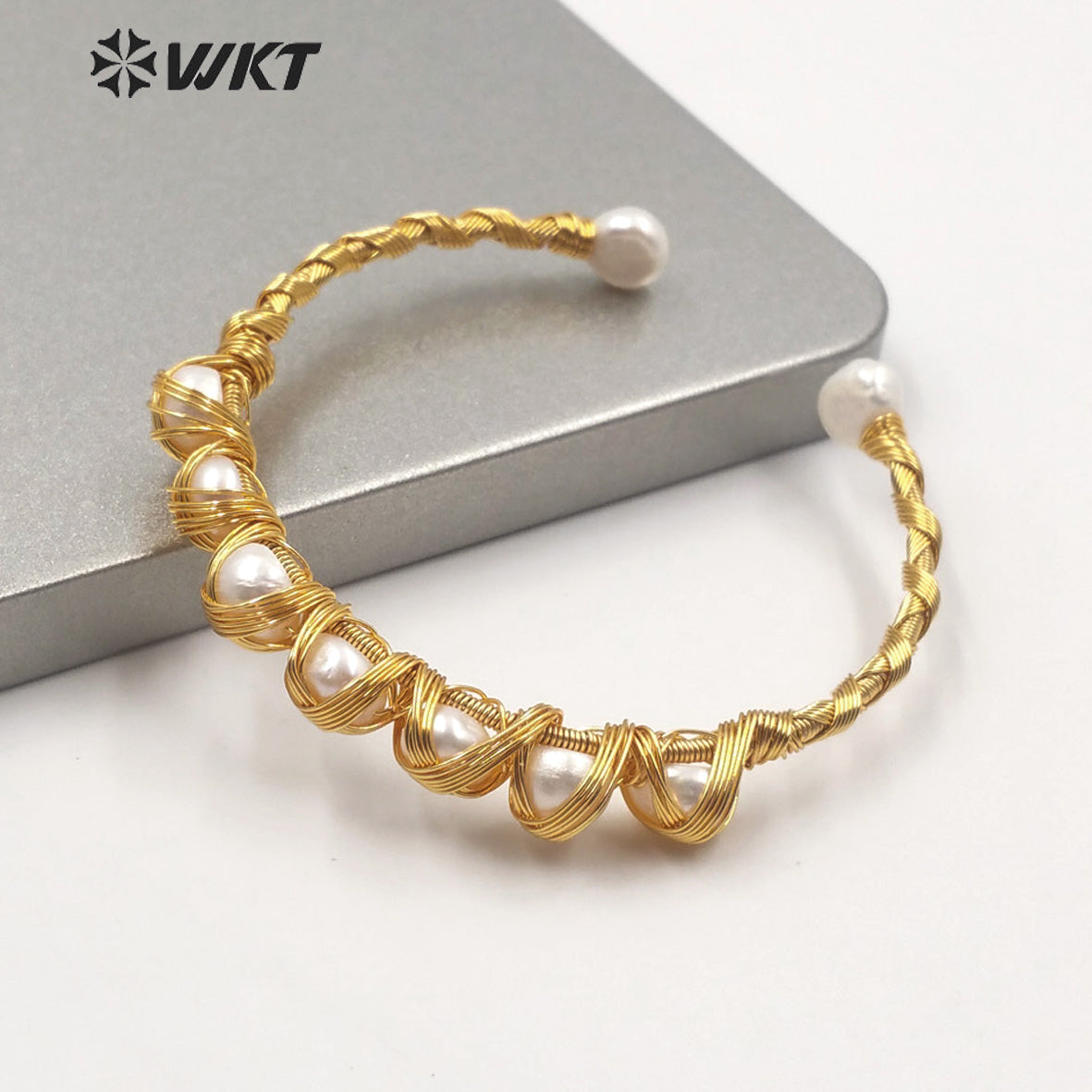 MPB011 Popular Gold Fashion Hand Make Wire Wrapped Pearl Bangle Bracelet Lady Gold Wrapped Pearl Cuff Bangle As Gift Jewelry