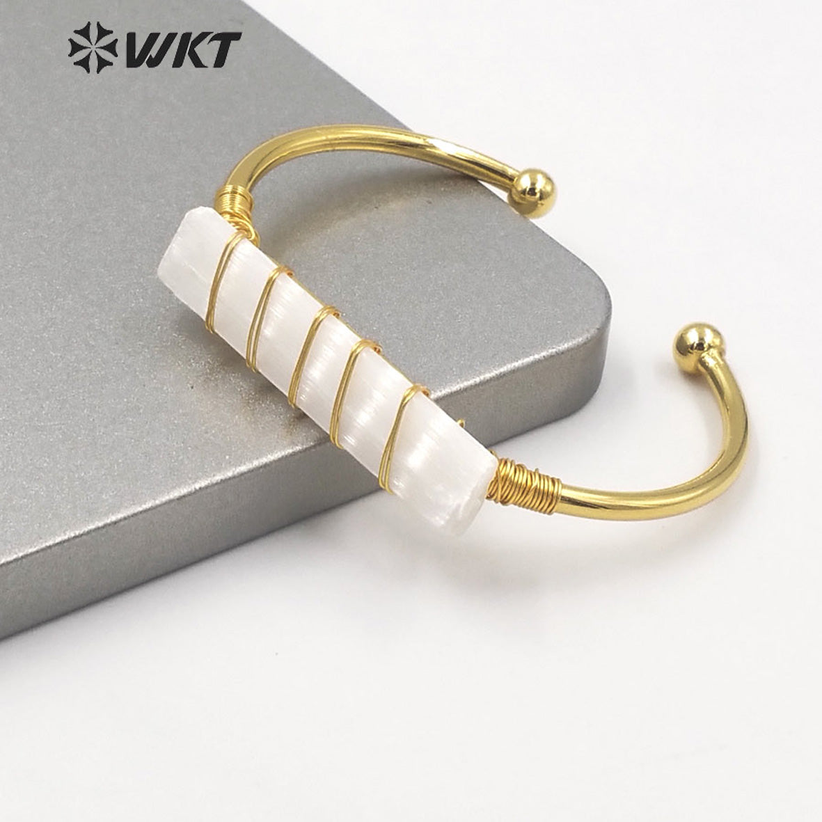 WT-B567 Wholesale Fashion Women Gold Electroplated Wire Wrapped White Selenite Open Bangle Adjustable Gold Natural Stone Bangle