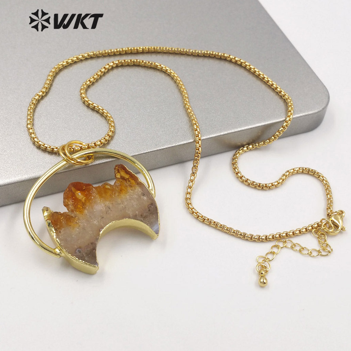 WT-N1267 WKT Amazing Design 18k Gold Plated Natural Yellow Citrine Quartz Crescent Horn Stone Necklace Precious Birthday Stone