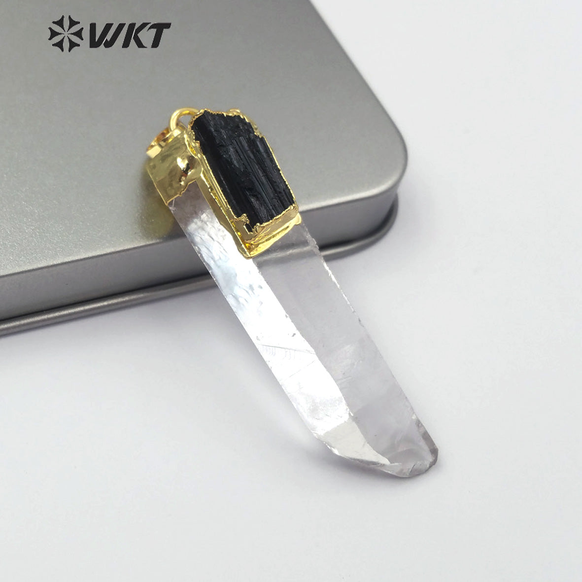 WT-P1447 Wholesale New Design Natural Stone in 18K Gold Plated Crystal Quartz with Black Tourmaline Charm Pendant