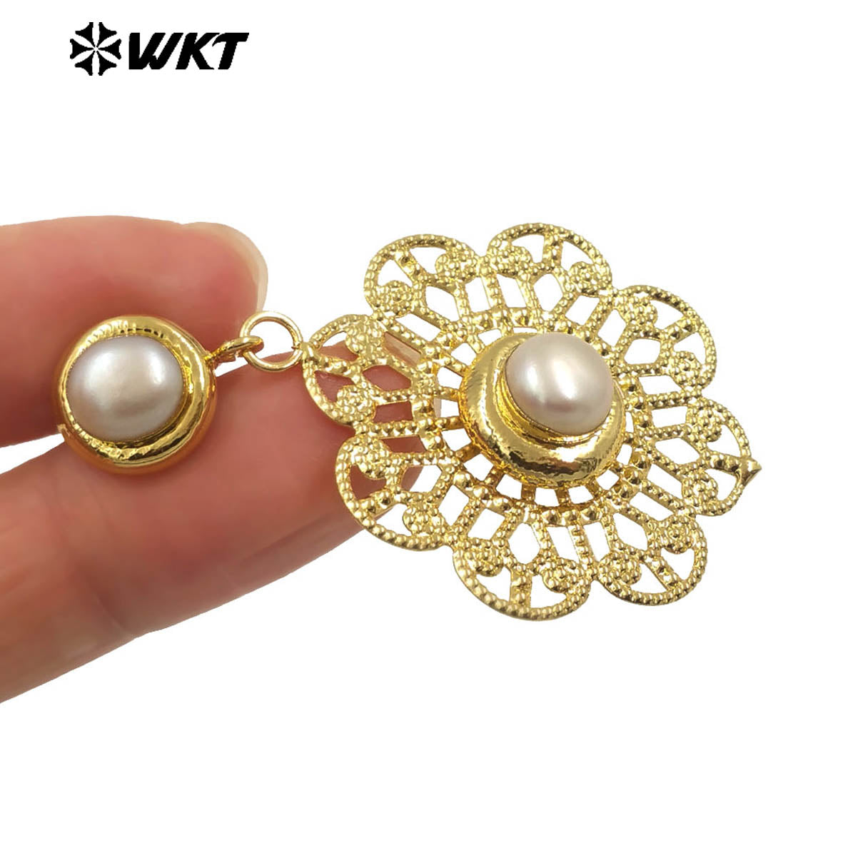 WT-E595 Wholesale Fashion Gold Plated Hollow Out Pearl Earring Women Charming Round Dangle Natural Pearl Earring