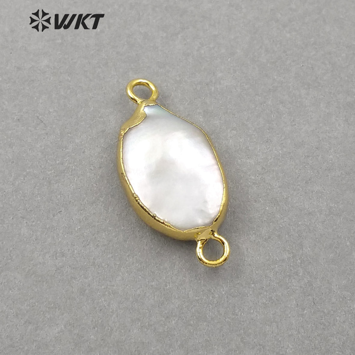 WT-JP131 Natural Freshwater Pearl Pendant 18K Gold Electroplated for Jewelry Making White Pearl Oval Pearl Connectors