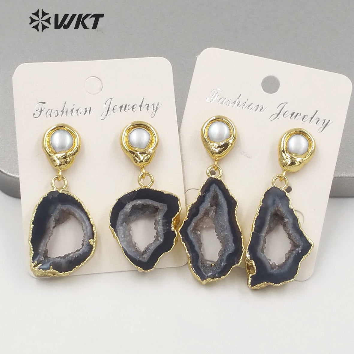 WT-E639 New Natural Black Geode Agate Earrings for Women Fashion Gold Electroplated Real Druzy Stone Dangle Earrings with Pearl