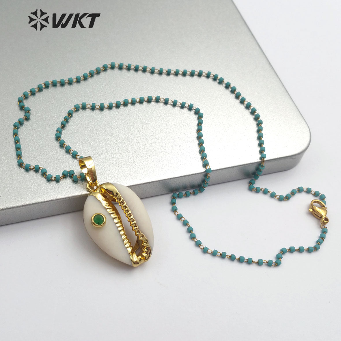 WT-JN097 WKT Jewelry Cowrie Necklace with Gold Plated Trim and CZ Stone Necklace Colorful Cz Necklace in Stock