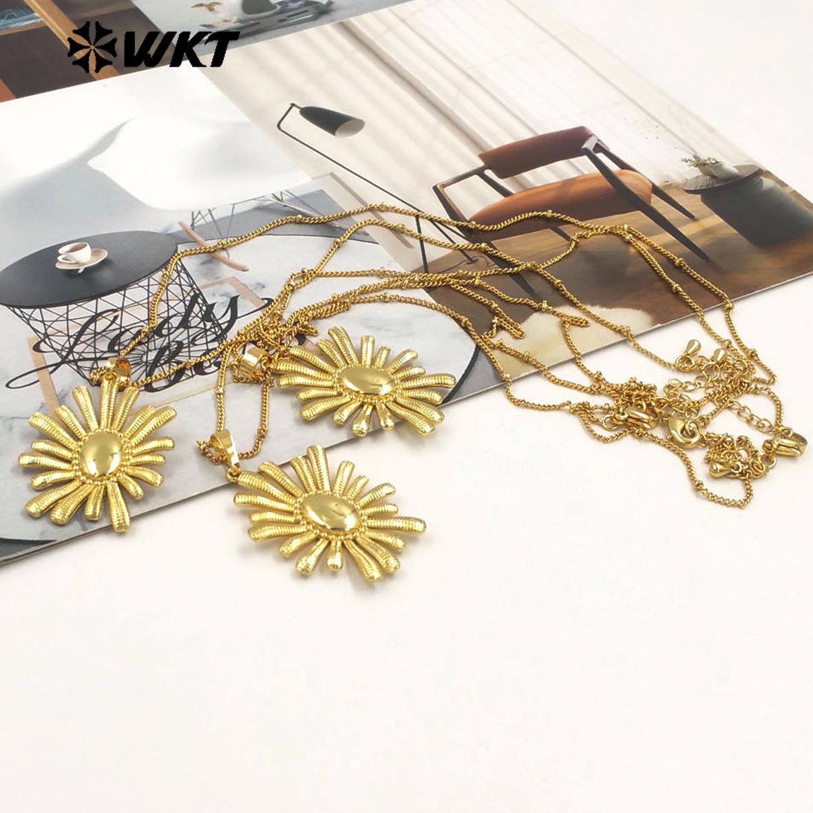 WT-N1482 WKT Wholesale Newest Fashion Gold Plated Metal Carved Resist Tarnish Flower Pendant Necklace
