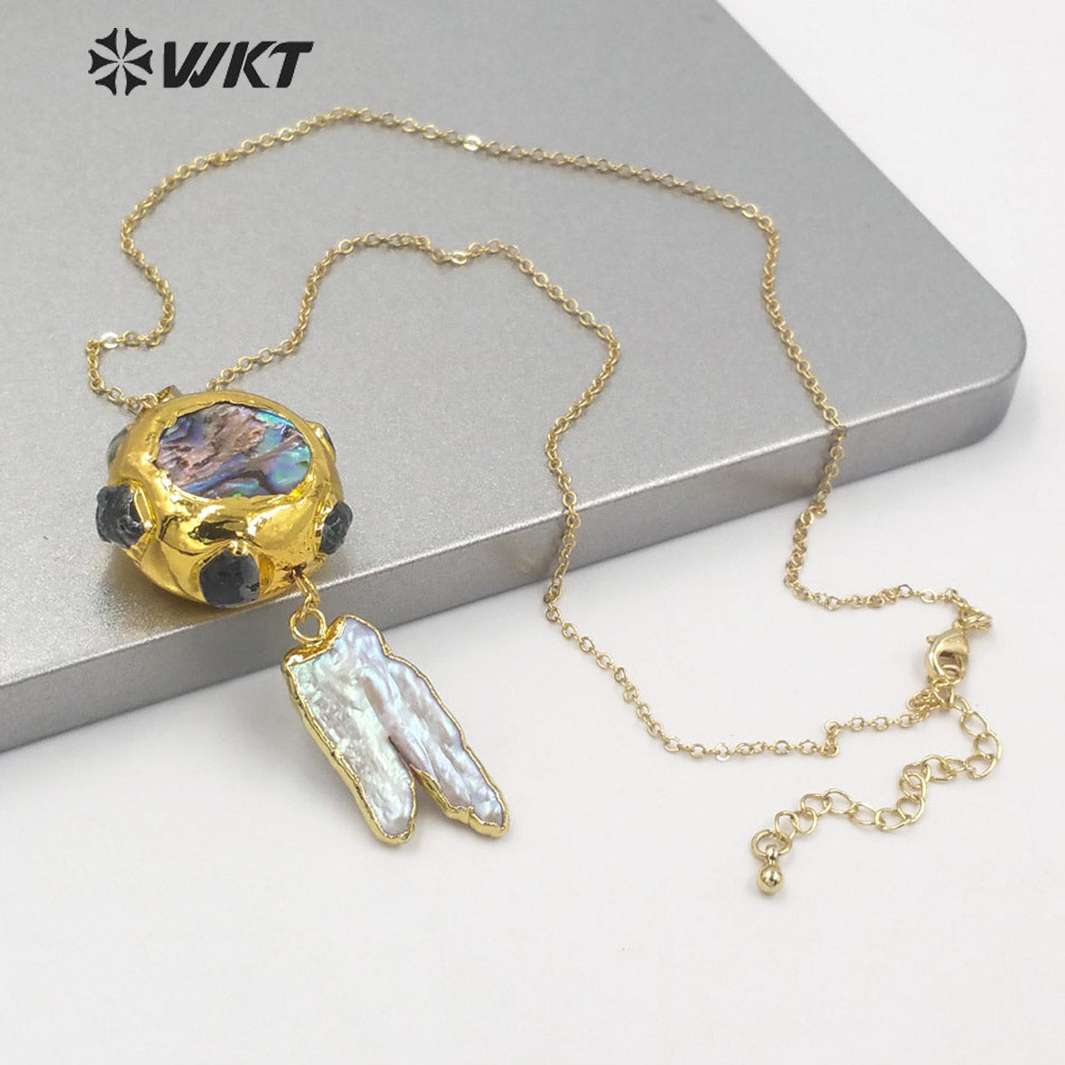 WT-JN149 Wholesale Fashion 18k Real Gold Plated Natural Freshwater Pearl Charm Necklace with Link Chain Lady Wedding Necklace