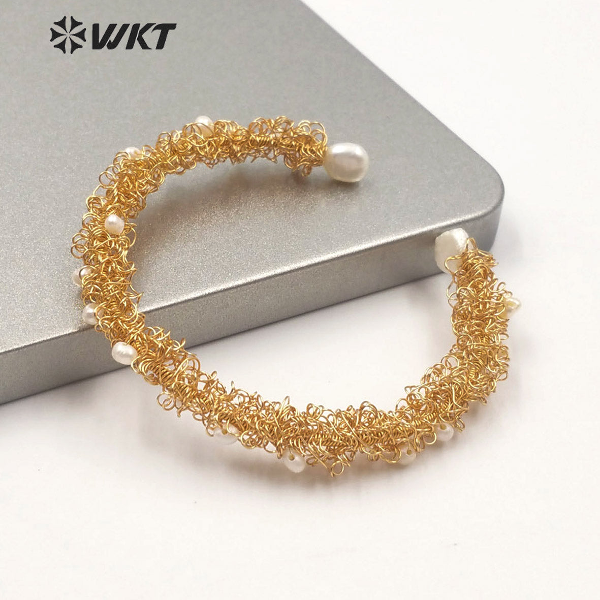 WT-MPB015 Charming Gorgeous Tiny Pearl Cluster Women Gold Bangle Fashion Adjustable Cuff Pearl Bangle Birthday Gift Bangle