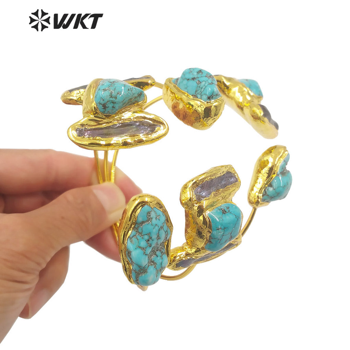 WT-B655 Wholesale Fashion 18K Real Gold Plated Made With Black Pearl and Turquoise Stone Bangle in Adjustable Boho Style