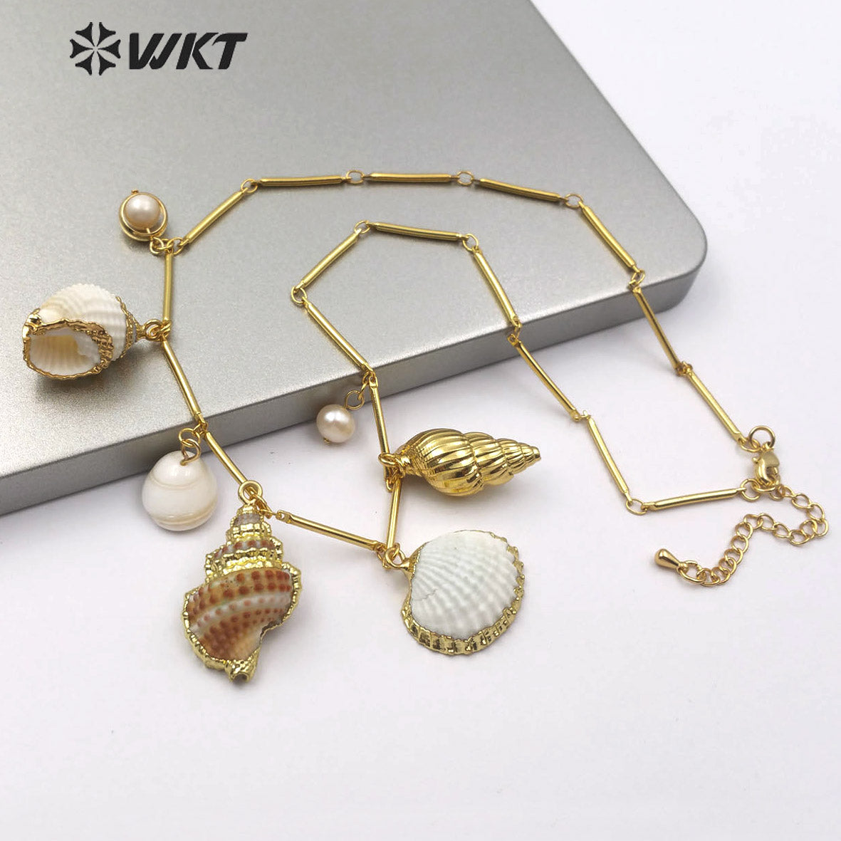 WT-JN098 New Design Natural Pearl and Trumpet Shell Necklace With Gold Electroplated Fashion Seashell Jewelry Necklace