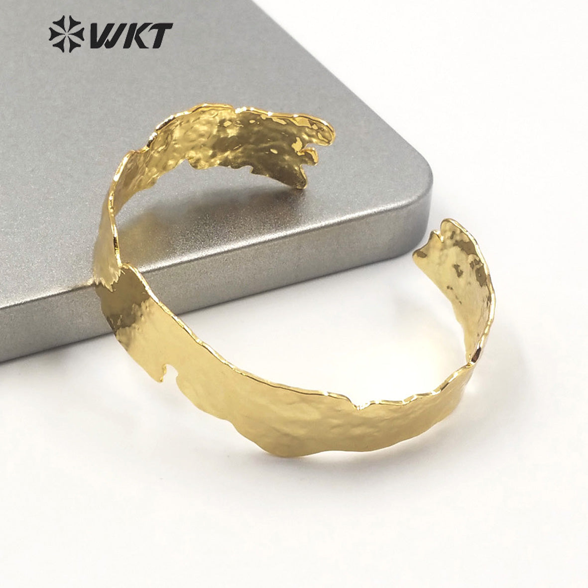 WT-B555 WKT lava Design Series Gold Electroplated Cuff Bangle Fashion Women Irregular Simple Metal Bangle Gold Bangle