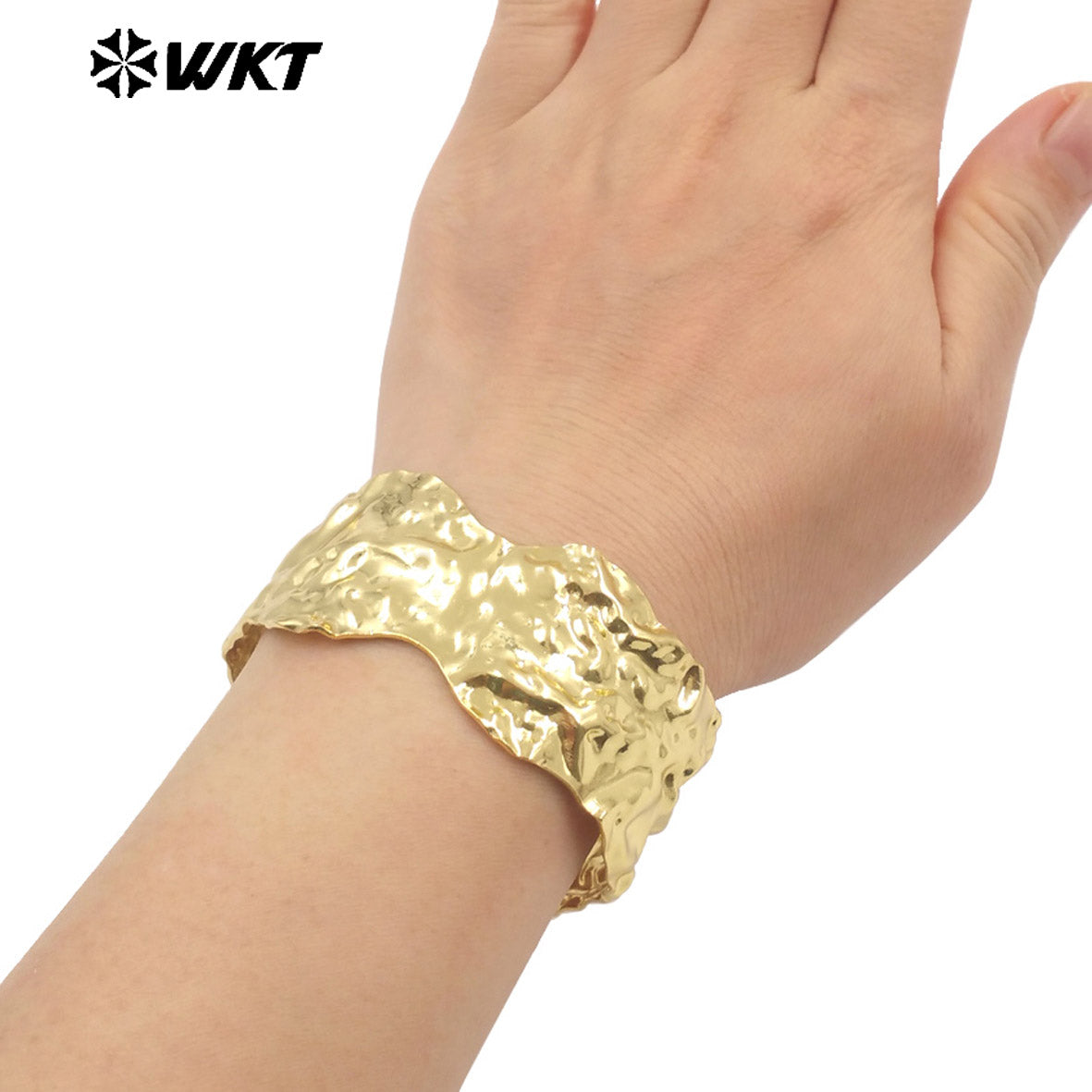 WT-B667 Explosive Models Beautiful Adjustable 18K Gold Plated Natural Yellow Brass Bangle for Daily Decoration and Birthday Gift
