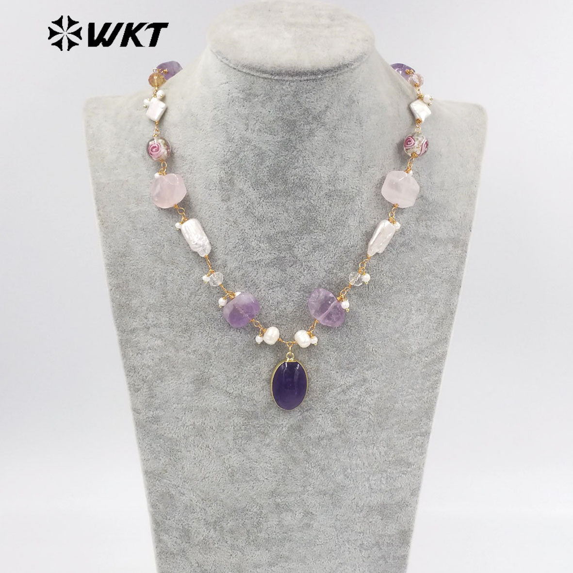 WT-JN240 Wholesale Newest Stone and Pearl Design 18k Chain Gold Plated Exquisite High Quality Scallop Necklace