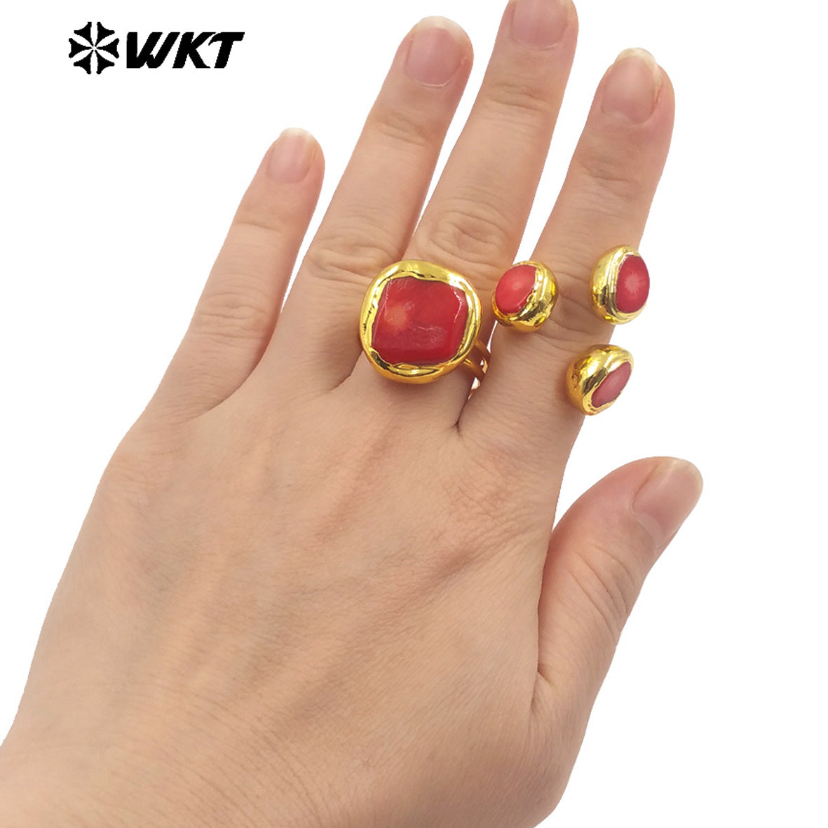 WT-MPR119 Wholesale Hot Style Temperament Attractive 18K Gold Plated Two Red Coral Adjustable Ring for Women As Anniversary Gift