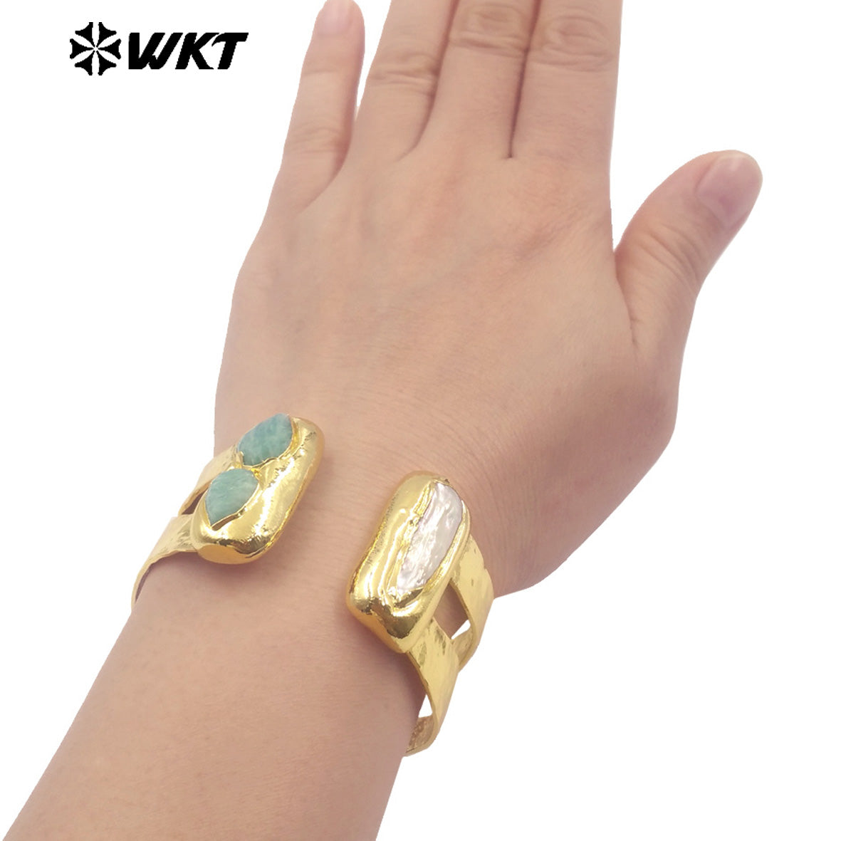 WT-B656 Wholesale Fashion New Gold Plated Resist Tarnishable Multi Stone Setting Freshwater Pearl and Amazonite Bangle