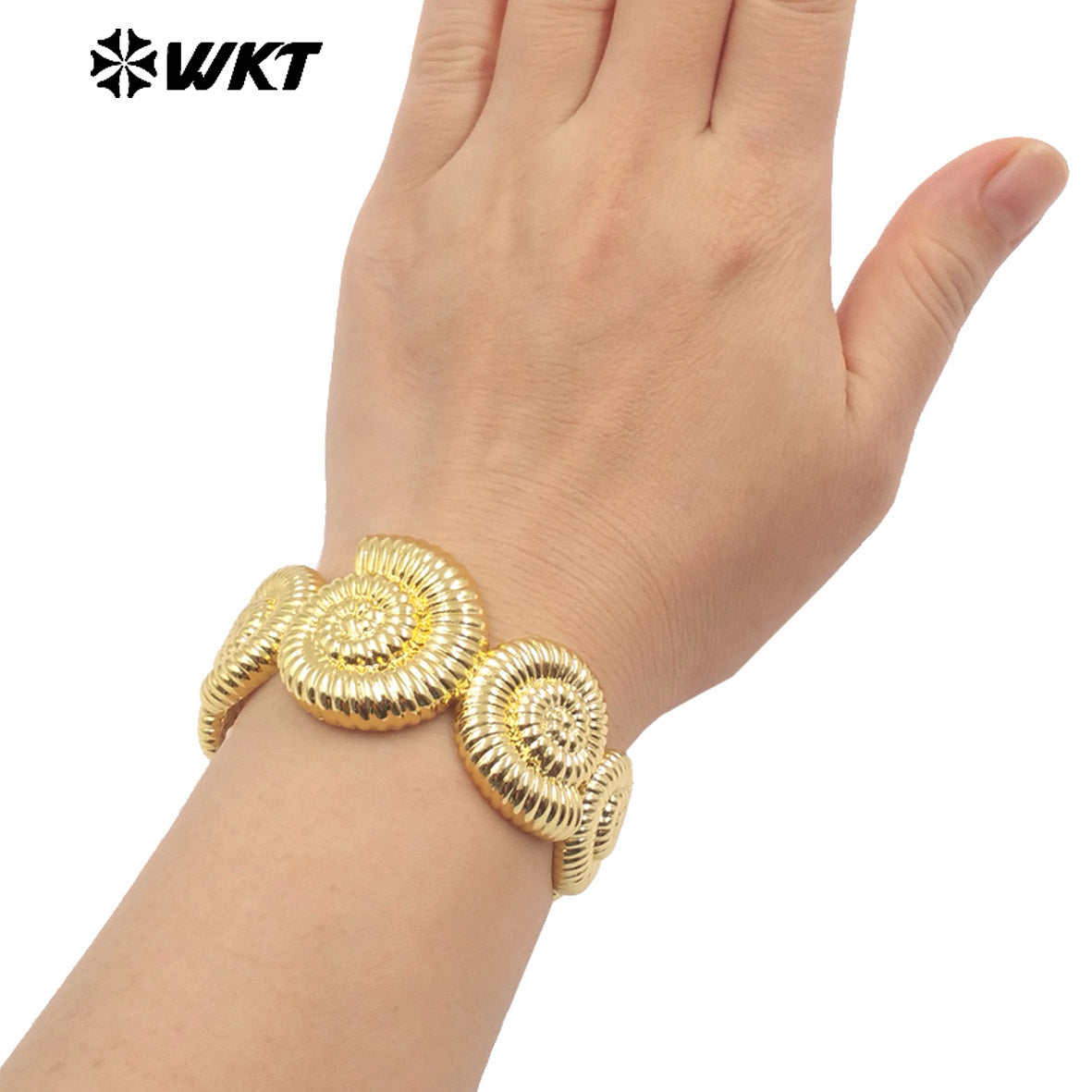 WT-B670 New Shell Shape Gold and Silver 18K Real Gold Plated Natural Yellow Brass Bracelet Daily Decoration for Couple