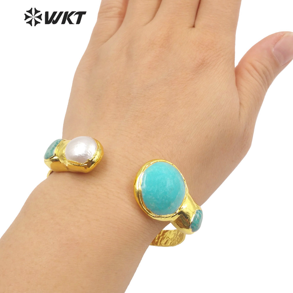WT-B593 WKT 2022 Beautiful Jewelry Good Design Natural Pearl Stone Bracelet Opening Adjustable Gold Plated Women Jewelry