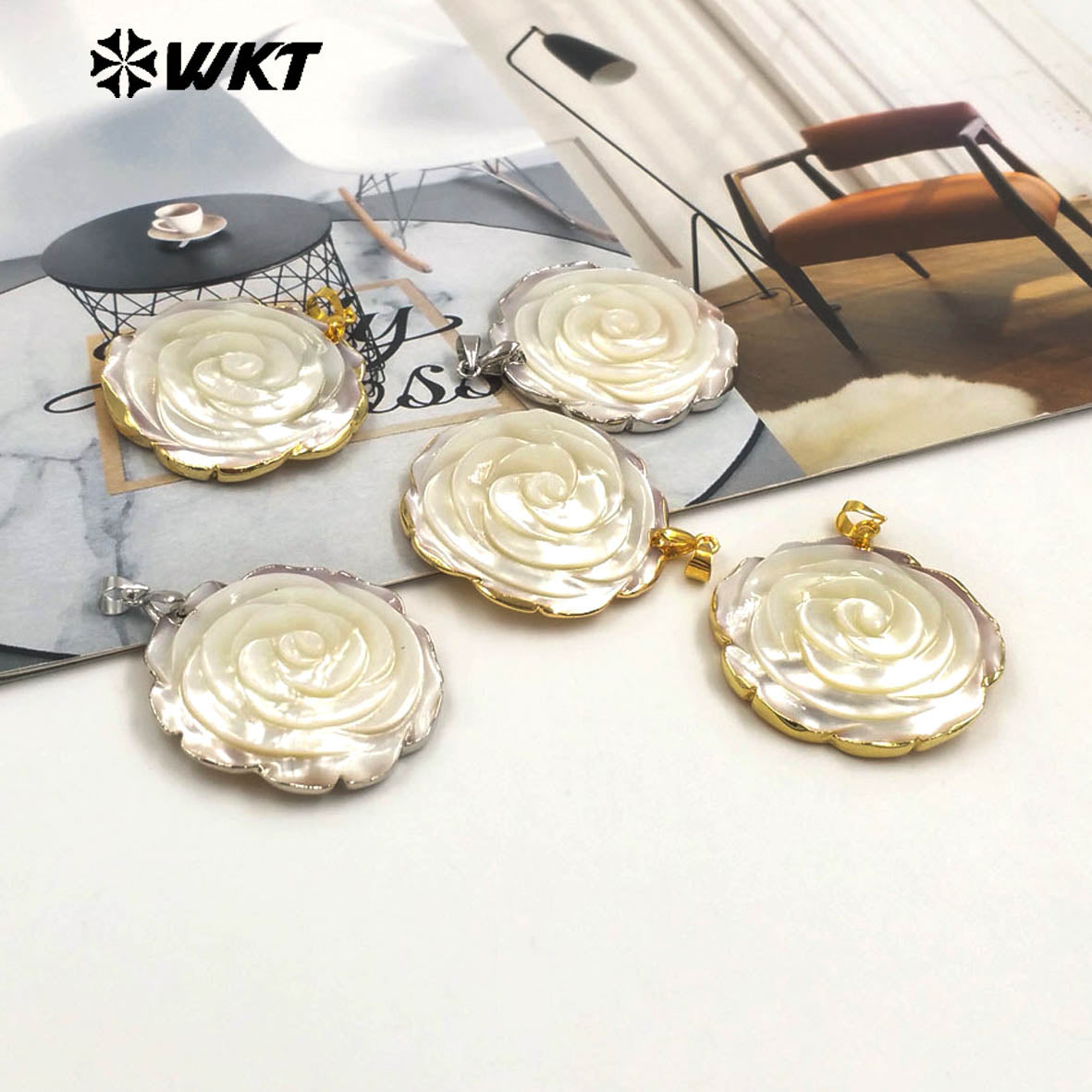 WT-JP404 Luxury Exquisite Rose Flower Shape Pendant Raw Natural Shell Hand Carved Gold Silver Plated Elegant Style Jewelry DIY