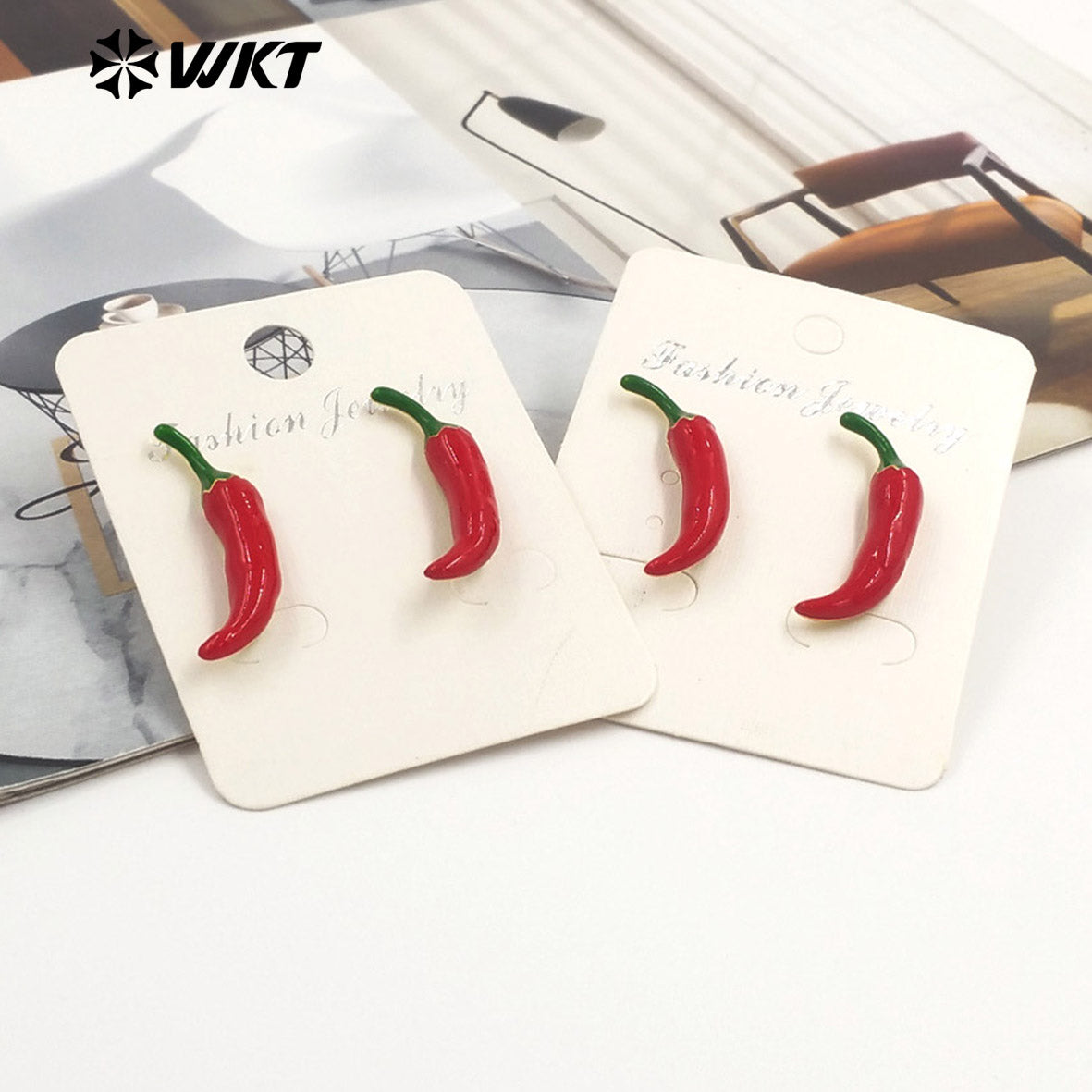 WT-ME123 Charming Hot Pepper Shape Gold Plated Women Earrings in Yellow Brass With Drop Oil High Quality Tiny Unique Jewelry