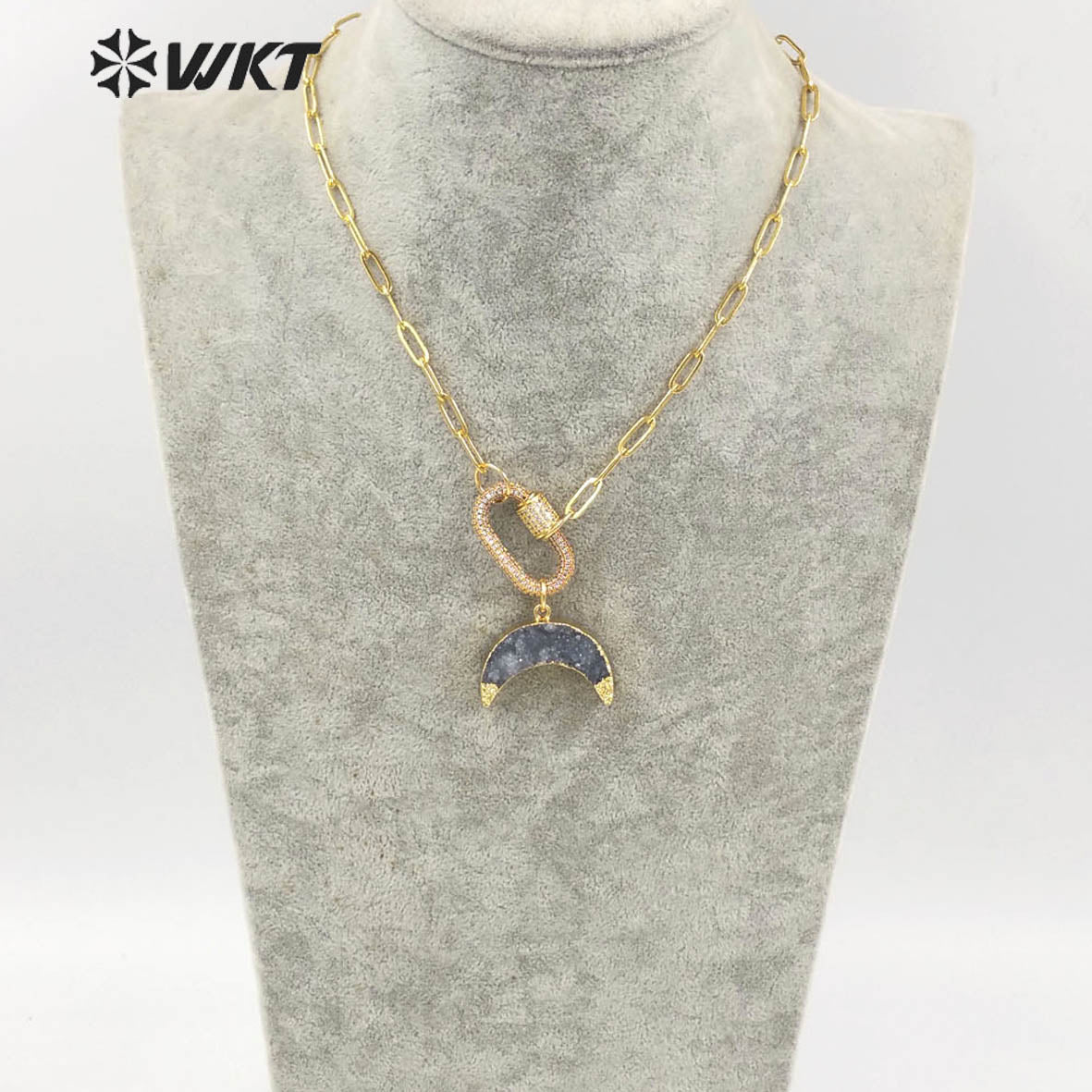 WT-N1302 WKT New Women Natural Druzy Quartz Gold Crescent Horn Pendant Necklace 18K CZ Clasp Connector Stone Crescent Necklace