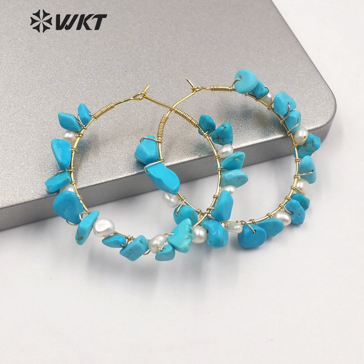 WT-MPE038 Gold Electroplated Crushed Stone Round Hoop Earrings Charming Hand Make Wire Wrapped Stone Earrings
