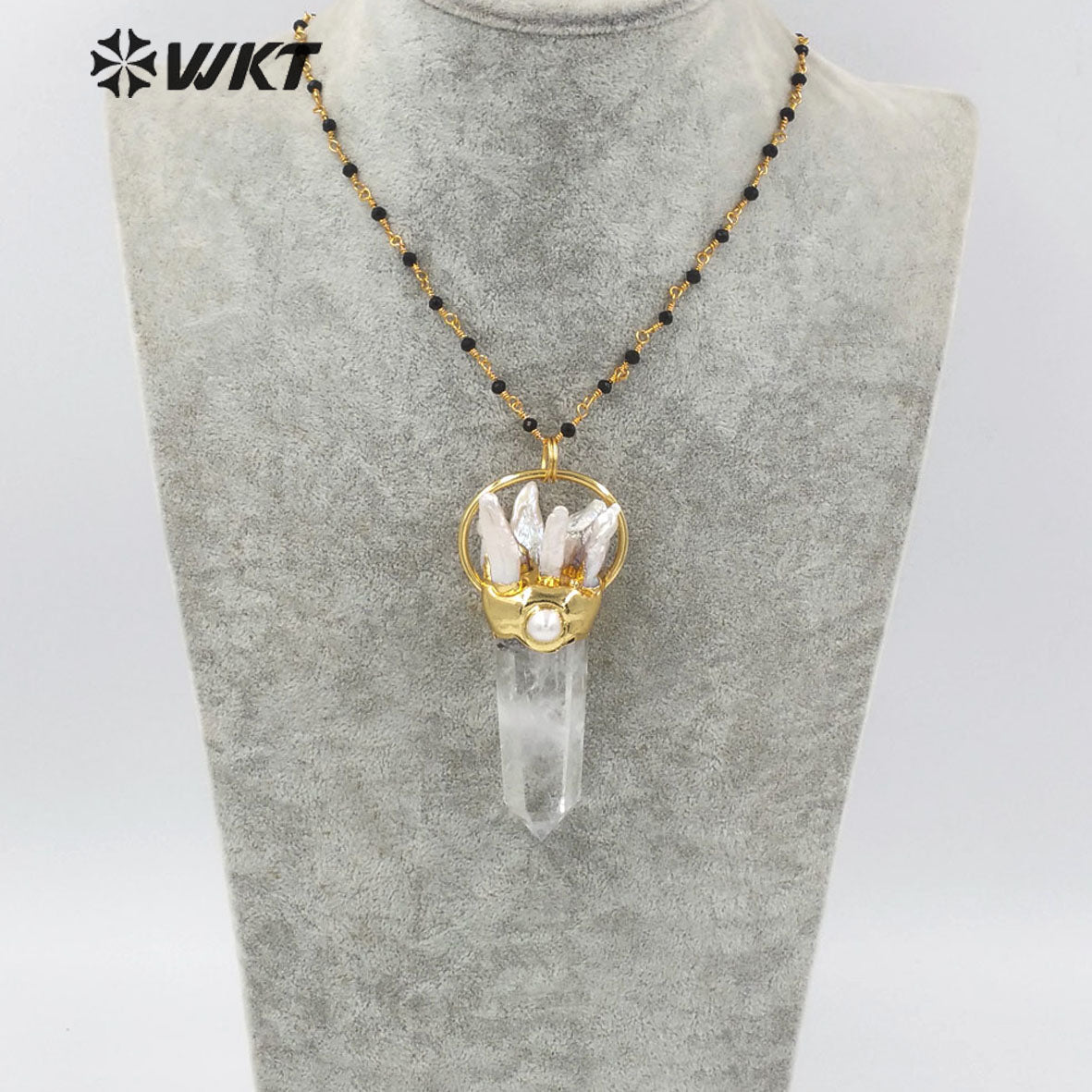 WT-N1265 Wholesale Fashion Gold Electroplated White Crystal Quartz Point Stone Necklace Lady Big Stone Energy Pearl Necklace
