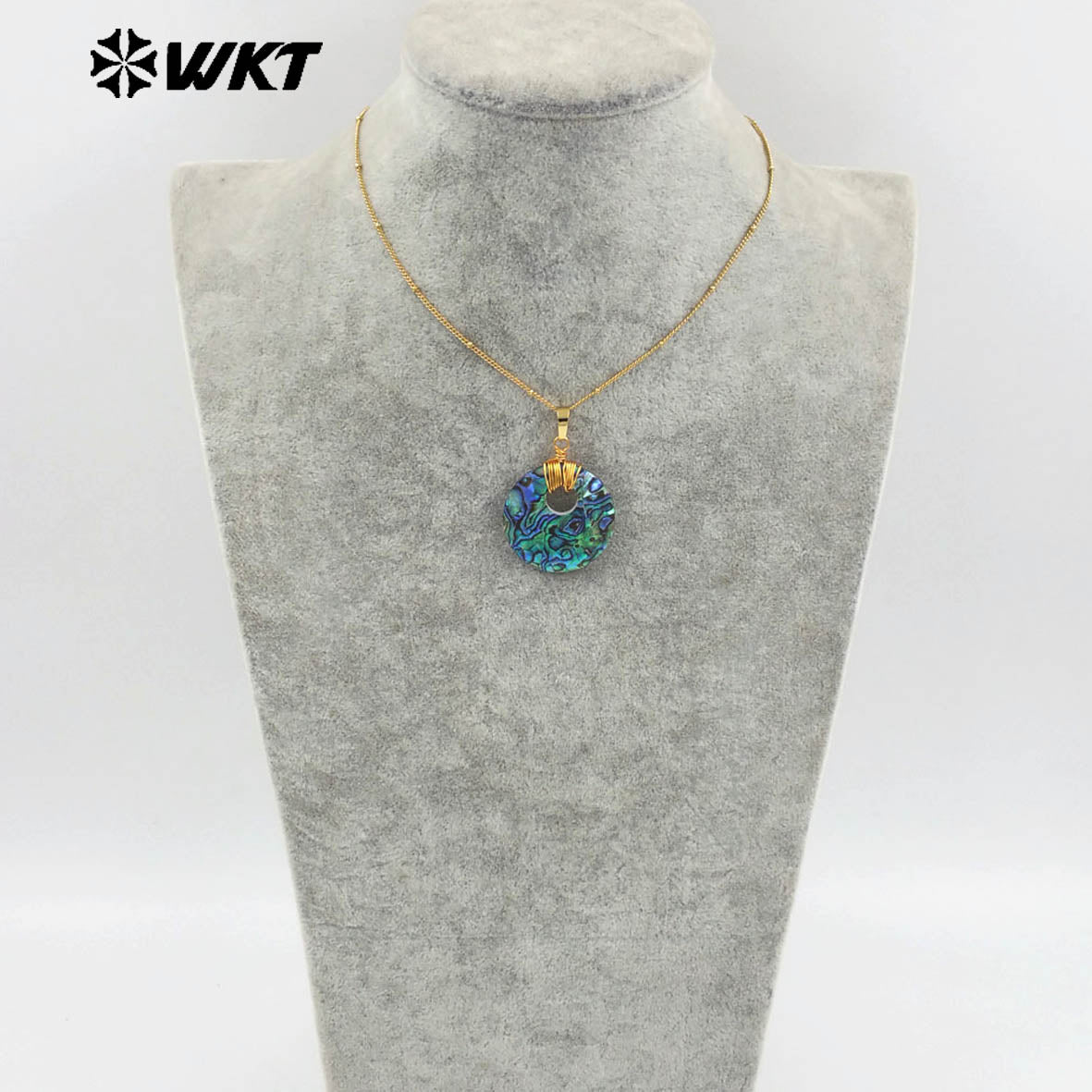 WT-JN300 New Design 18K Gold Plated Abalone Shell Ocean Style Round Pendant Necklace Suitable for Beach and Party Decoration