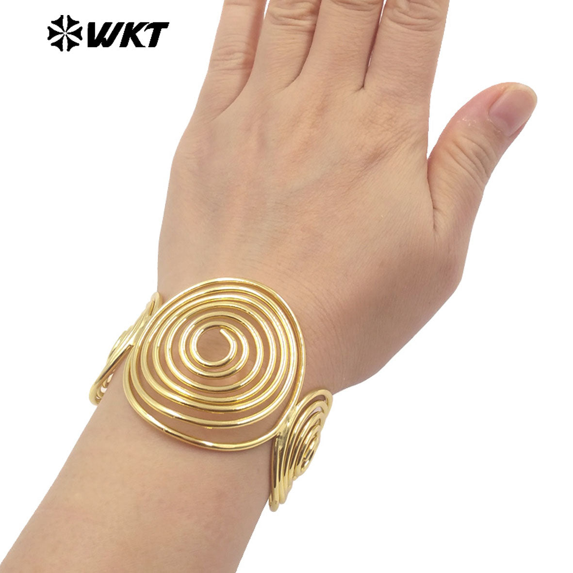 WT-B687 Stylish Unique 18K Gold Plated Hollow Ring Patchwork Mosquito Coil Shape Ripple Bracelet for Women Jewelry Accessories