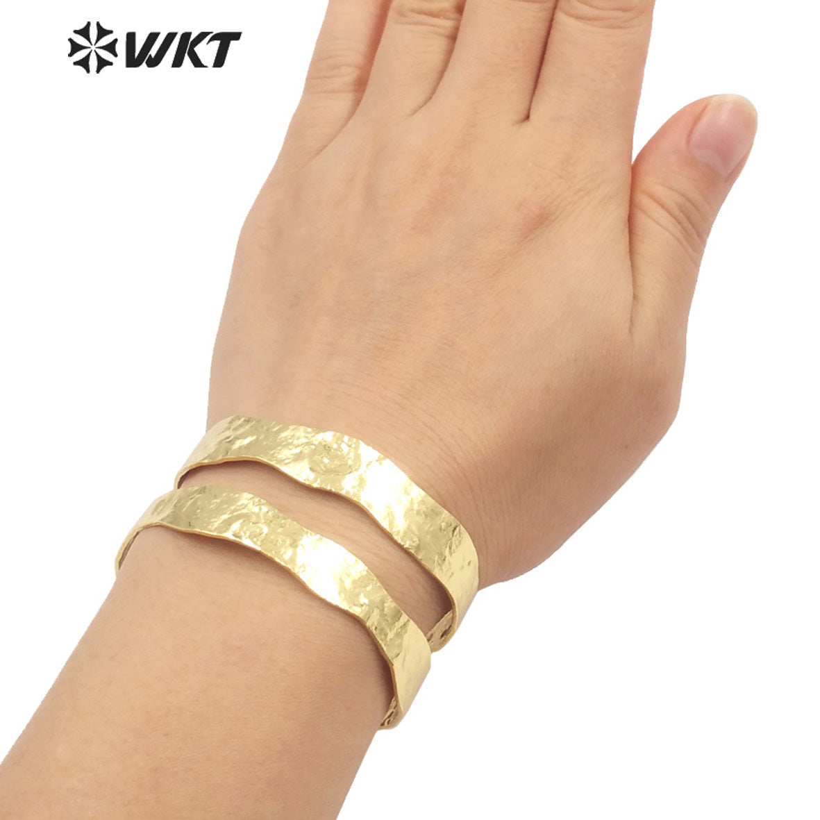 WT-B654 Wholesale 18K Real Gold Plated Yellow Brass Resist Tarnishable Fashion Simple Metal Bangle for Party