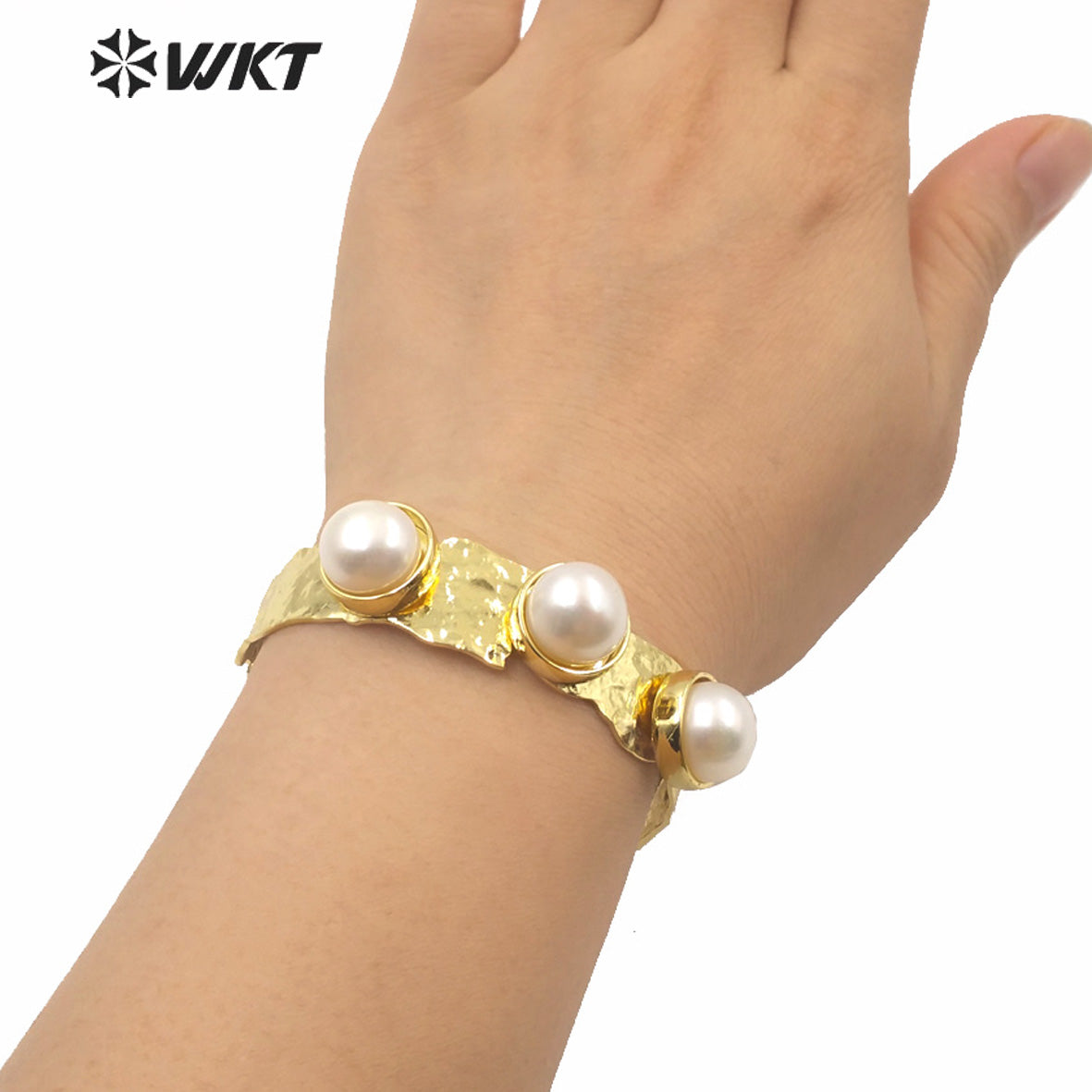 MPB018 Wholesale Triple Pearls Irregular Gold Elelctroplated Cuff Bangle in Adjustable Size Fashion Women Pearl Bangle