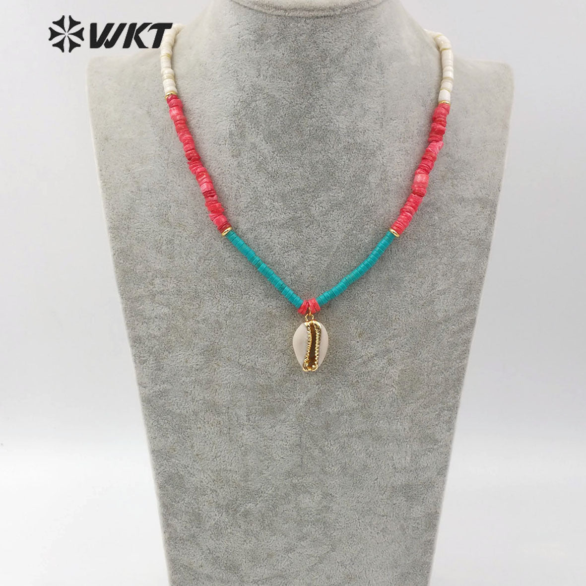 WT-N1160 Cowrie Shell Necklace Multi Color Stones Beaded Ornaments Cowry Shell Pendant Neck Sea Shell Jewelry