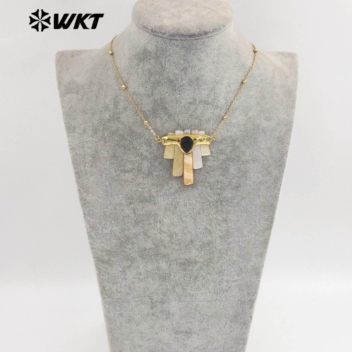WT-JN323 Natural Shell Statement Necklace Rectangle Shape Special Jewelry Design Gold Electroplated Tiny Chain For Birthday Gift