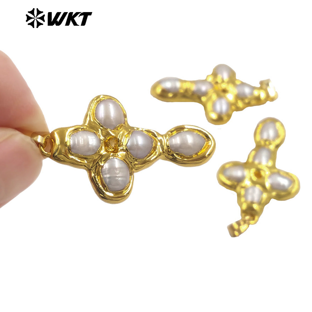 WT-JP436 Popular Sales Gold Plated Cross Shape Natural Freshwater Pearl Little Charm Pendants High Quality Boutique Accessories