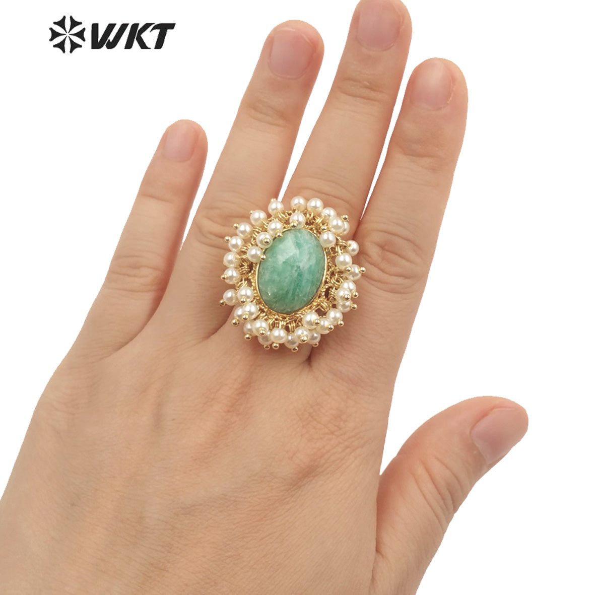 WT-MPR071 Gorgeous Trendy Fashion Natural Pearl and Gemstone Ring 18k Gold Plating for Women Lucky Unique Design Ring