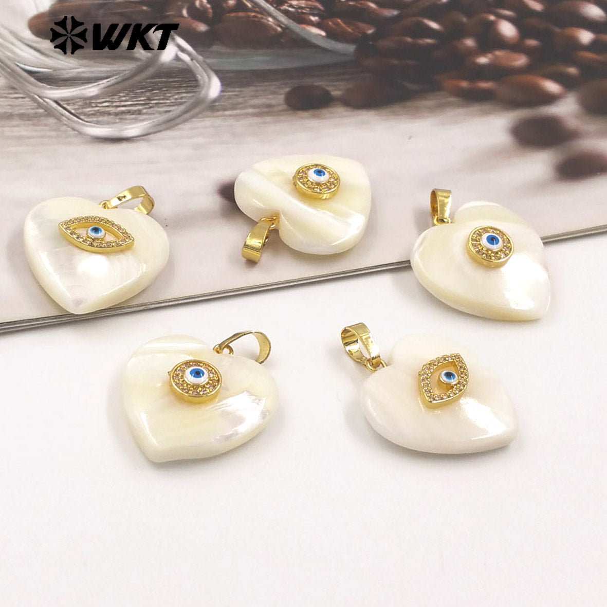 WT-JP366 Newest Gold Plated Charming Natural White Shell Heart With Turkey Eye Girl Lovely Pendants for Birthday