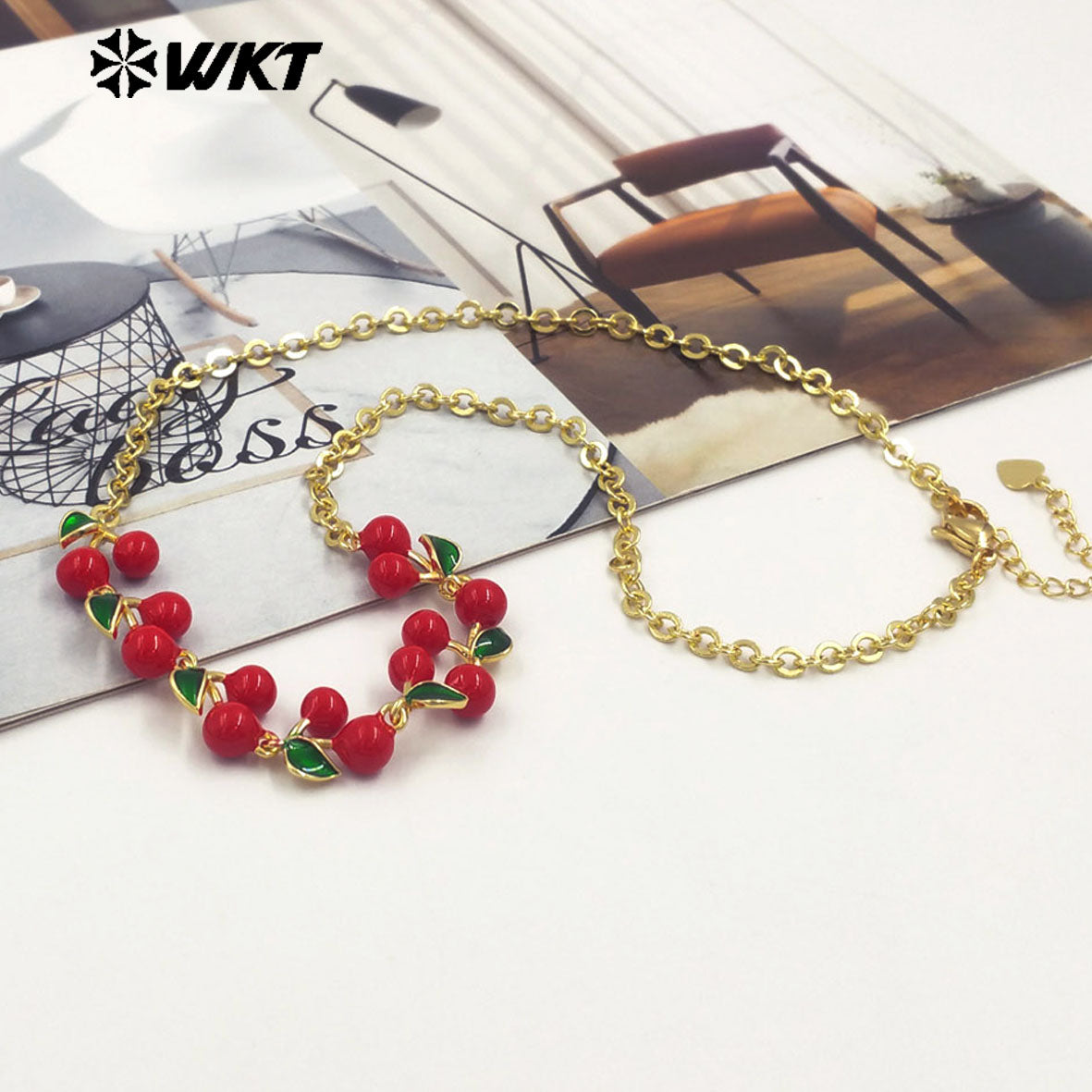WT-JFN40 Wholesale Ladies Trendy Necklace Multi Cherries And Strawberries Yellow Brass With Drop Oil Anniversary Accessories