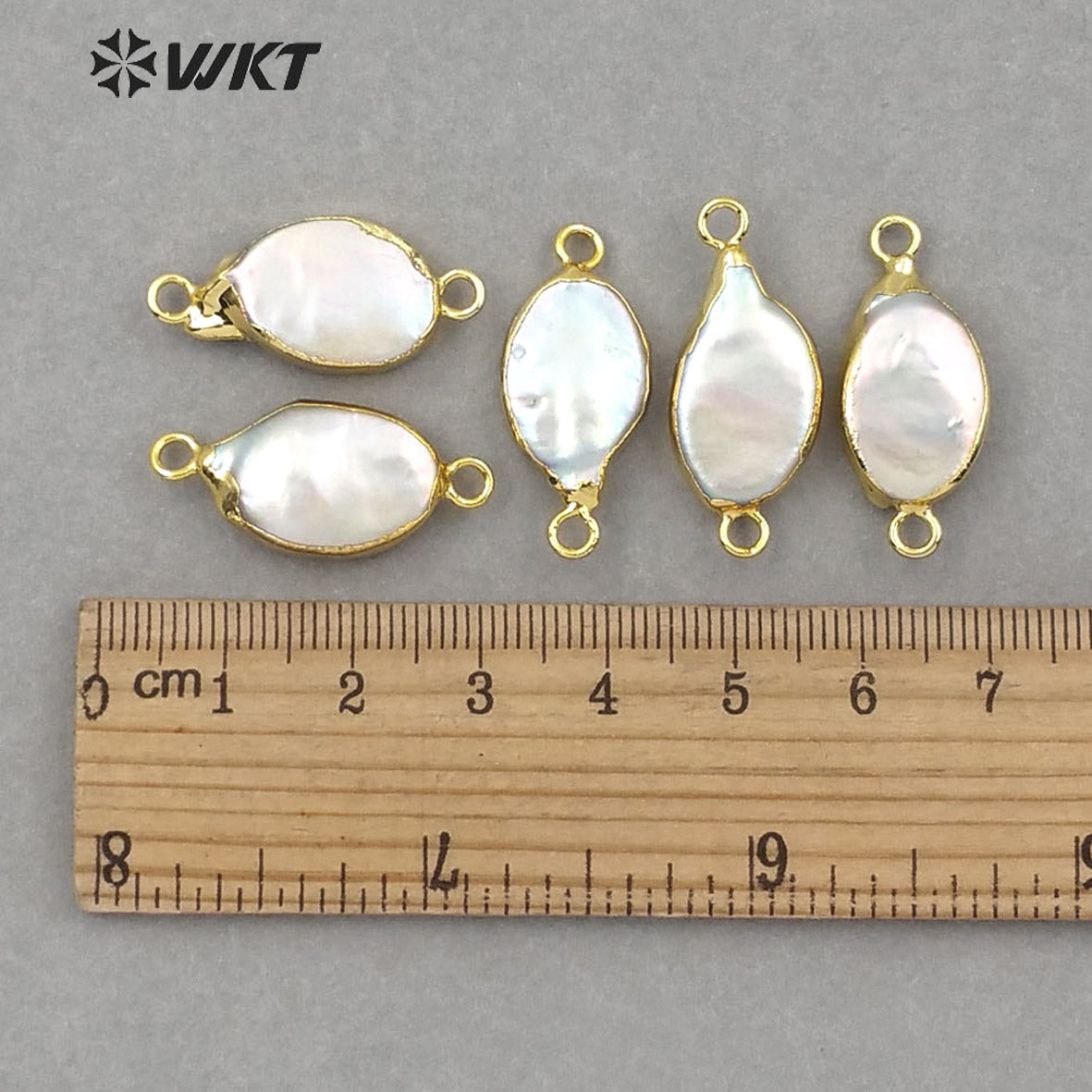 WT-JP131 Natural Freshwater Pearl Pendant 18K Gold Electroplated for Jewelry Making White Pearl Oval Pearl Connectors