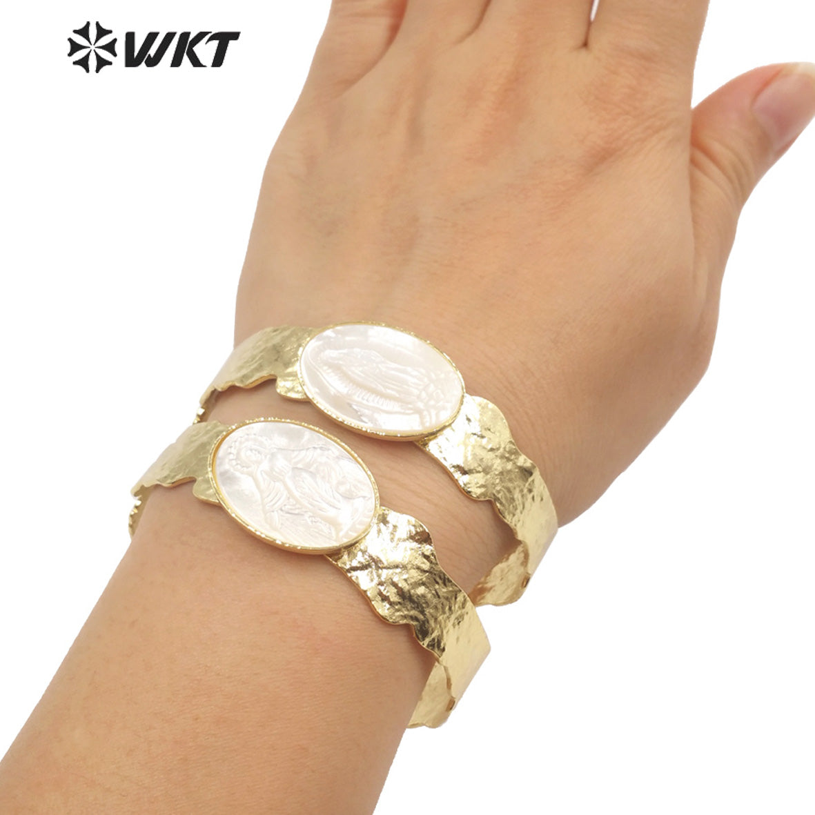 WT-MPB084 WKT New Religious Mother of Pearl Lady of Grace Bangle Saint Miraculous Shell Bangle Jewelry for Christian
