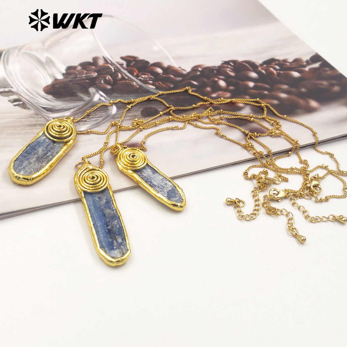 WT-N1466 Amazing Special Hand Craft Gold Plated Randomly Shape Natural Raw Blue Kyanite Pendant Necklace