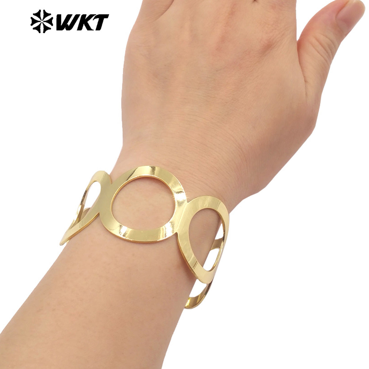 WT-B669 Best Selling Wholesale Round Cutout Design 18K Gold Plated Natural Yellow Brass Bracelet As Special Gift for Women