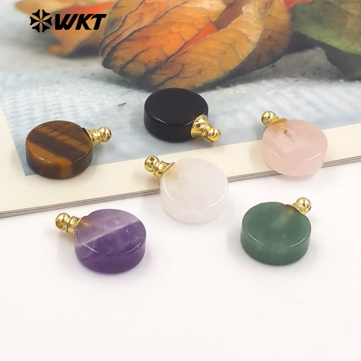 WT-P1982 Wholesale Fashion High Polish Round Flat Women Gold Loops Natural Gemstone Made Amethyst Essencial Oil Bottle Pendant
