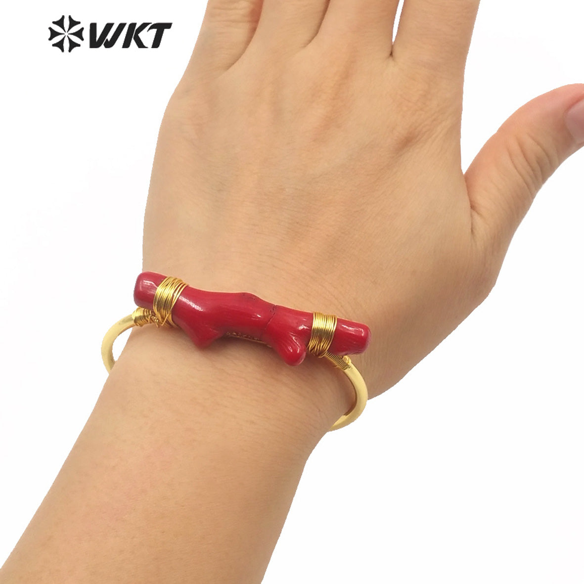 WT-B568 Newest Women Hand Make Wire Wrapped Red Coral Gold Bangle Women Open Size Adjustable Boho Red Coral Bangle