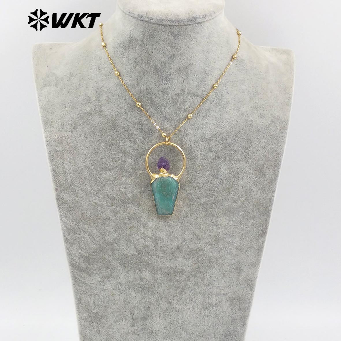 WT-N1465 Newest Fashion Gold Plated Gemstone Carved With Big Ring Hoop Charming Stone Necklace for Birthday Gift