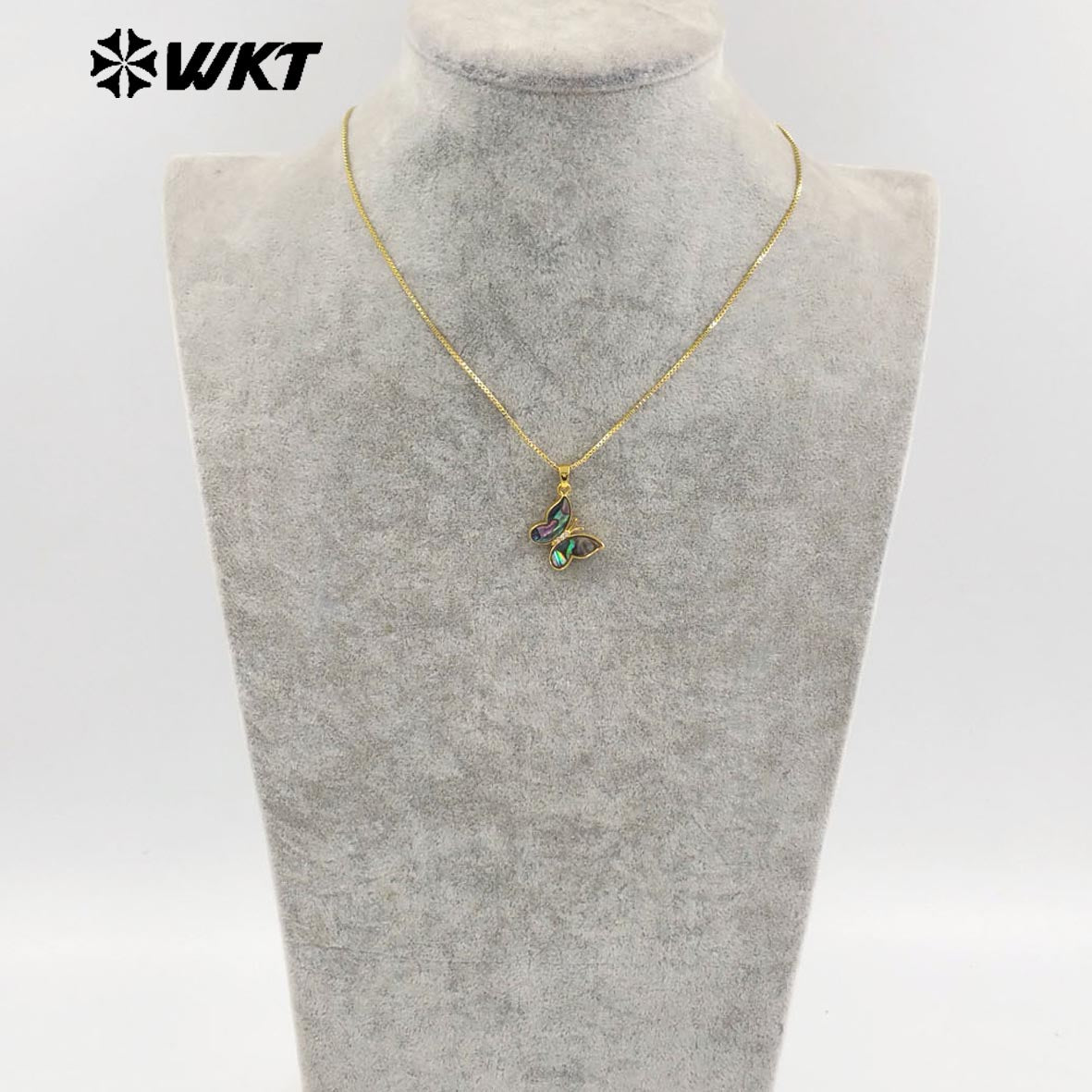 WT-JN282 Wholesale New Design Natural White Pearl Shell and Abalone Made Butterfly Charm Necklace in 18 Inch Long