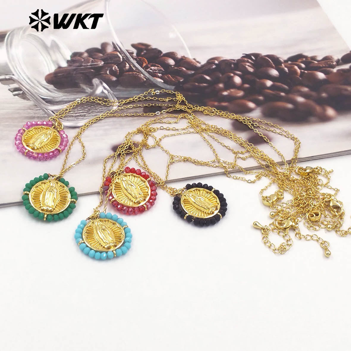 WT-MN986 Amazing New Hand Made Design Wire Wrapped Beads Decorate Big Round Religious Virgin of Guadalupe Necklace