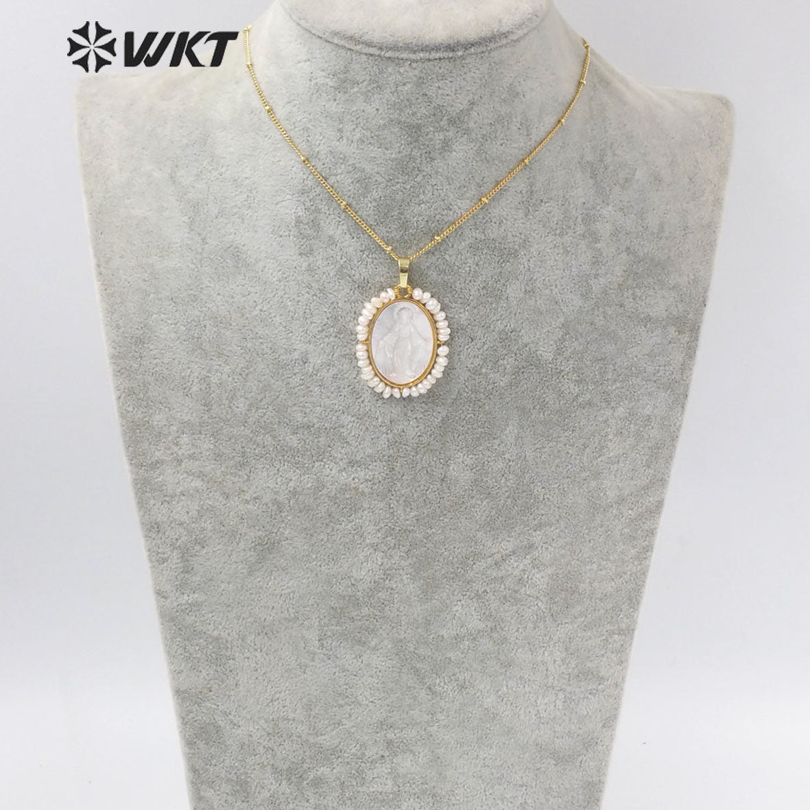 WT-JN156 Newest Charming Tiny Pear Handmade Wire Wrapped Gold Bezel Virgin Mary Shell Necklace Religious White Shell Necklace