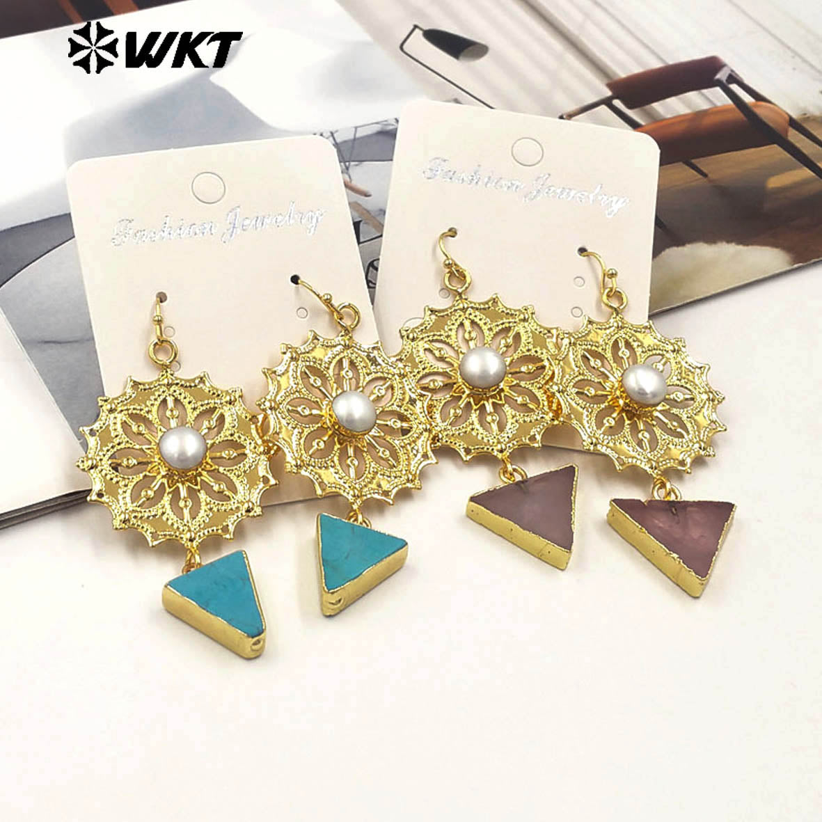 WT-MPE151 Wholesale Newest Design Ladies Fashion Gold Plated Natural Freshwater Pearl Earrings With Triangle Stone Charm